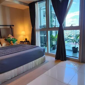 Spacious Unit Steps Away From Uptown Mall And Mitsukoshi Mall Free Parking With Washer Manila